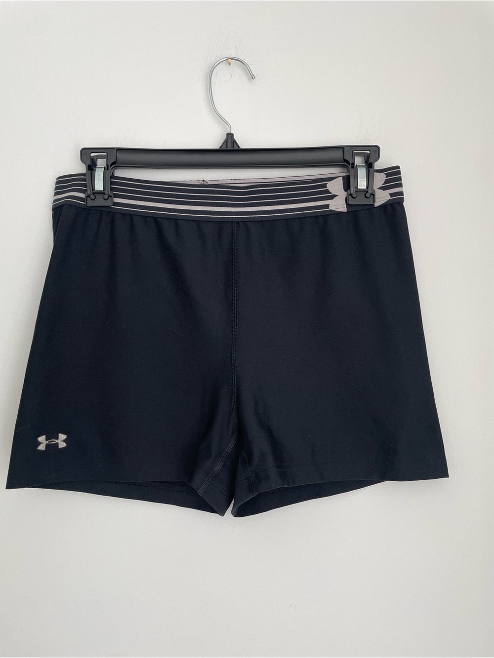 Under Armour Women's Black Athletic Compression Shorts with Striped Waistband M